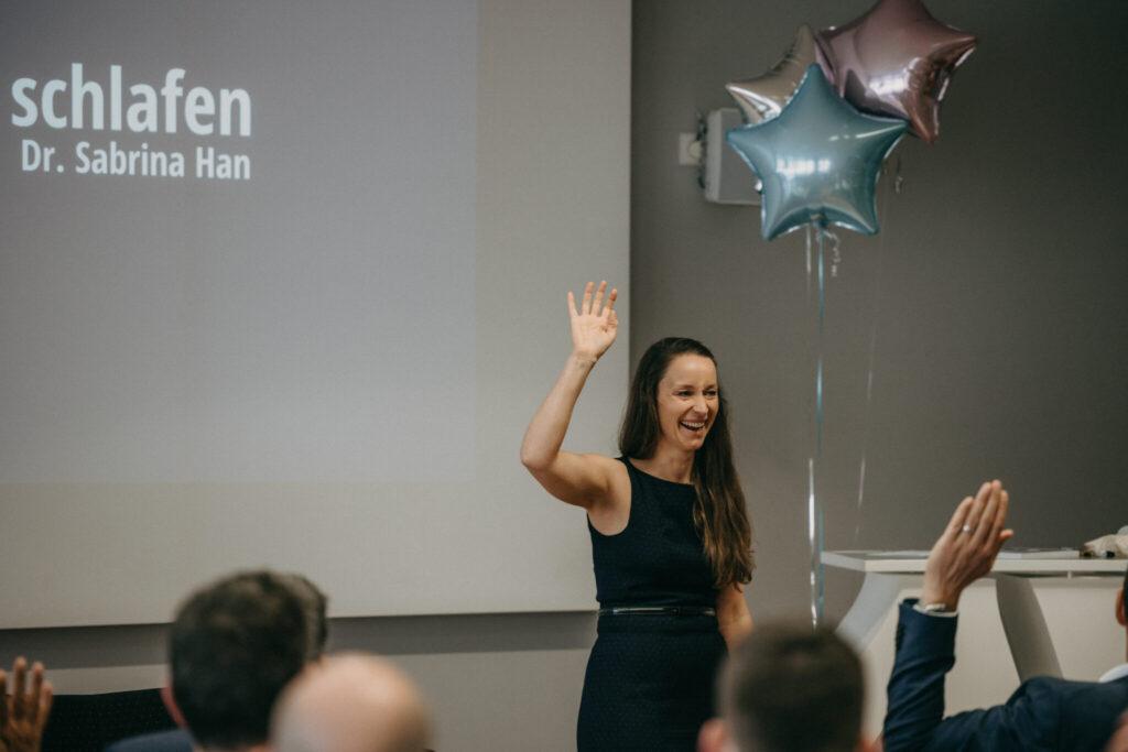 Dr. Sabrina Han Speaker Schlafcoach im Unternehmen